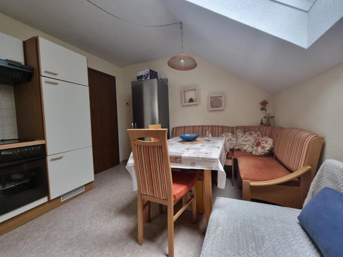 Haus Flora - Ferienwohnung Bodensdorf Luaran gambar