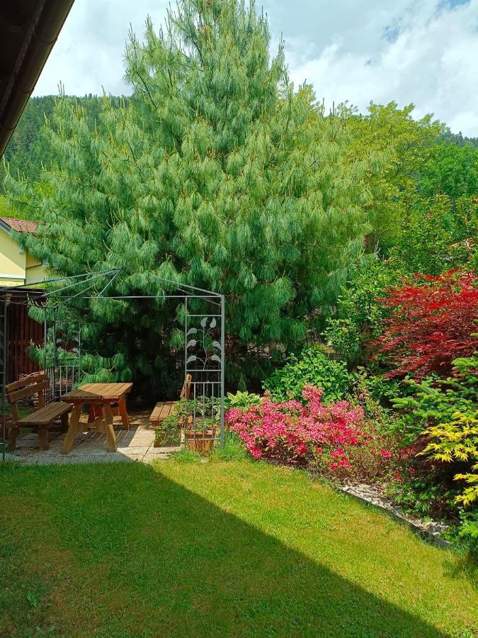Haus Flora - Ferienwohnung Bodensdorf Luaran gambar
