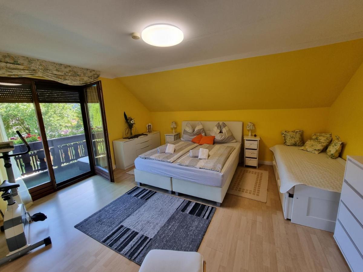 Haus Flora - Ferienwohnung Bodensdorf Luaran gambar